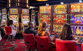 Player interface for hobimain slot Wild West Gold live-dealer table selection